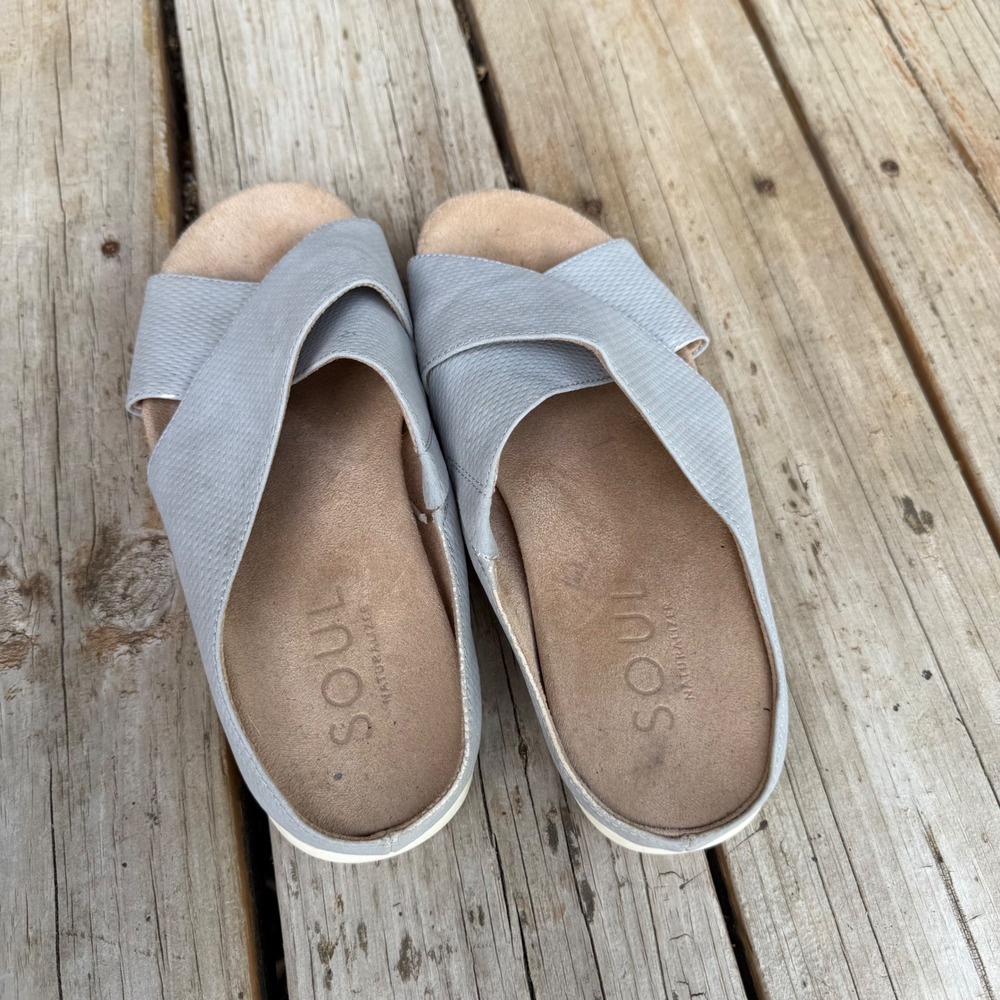 Soul Naturalizer Jessa Sandals Womens 8W Grey Crisscross Strap Slides - Picture 5 of 8